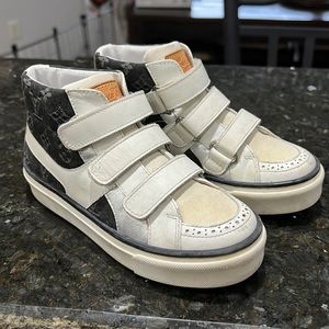 Louis Vuitton kids leather sneakers w silver trim